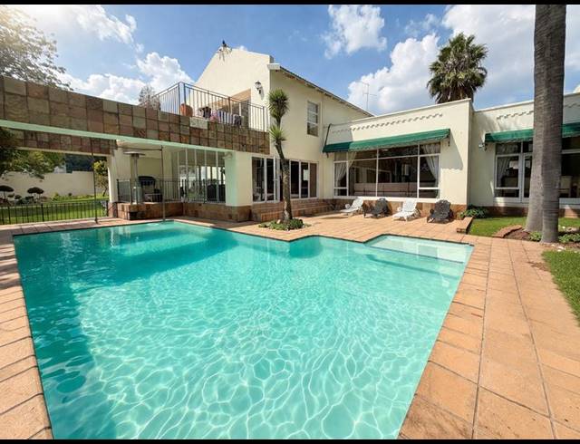 5 BEDROOM HOUSE FOR SALE IN BRYANSTON